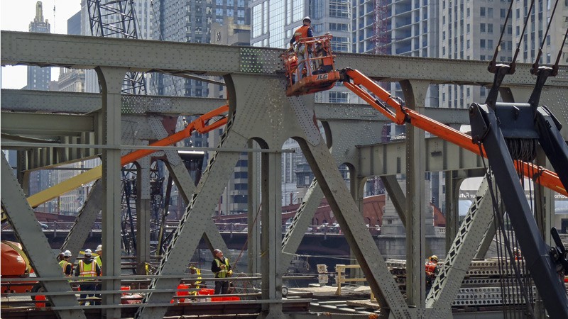 Finishing the truss panel connecting the stub with the new river arm
